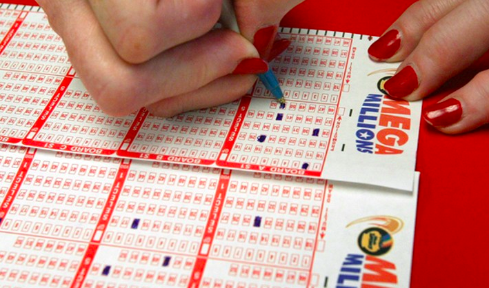 Gas Station Clerk Finds Lost $1 Million Lottery Ticket – But Doesn’t Keep it